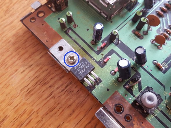 Sega Master System II Motherboard Replacement: crwdns2935265:07crwdnd2935265:02crwdnd2935265:02crwdne2935265:0