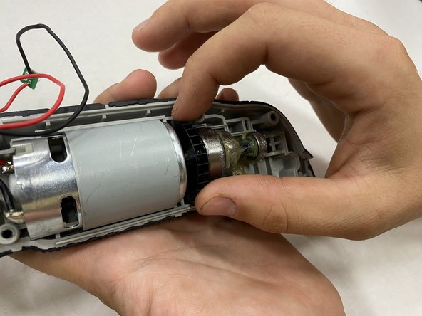 Porter-Cable PCC710B Motor Replacement, Eccentric shaft: crwdns2935265:08crwdnd2935265:02crwdnd2935265:03crwdne2935265:0