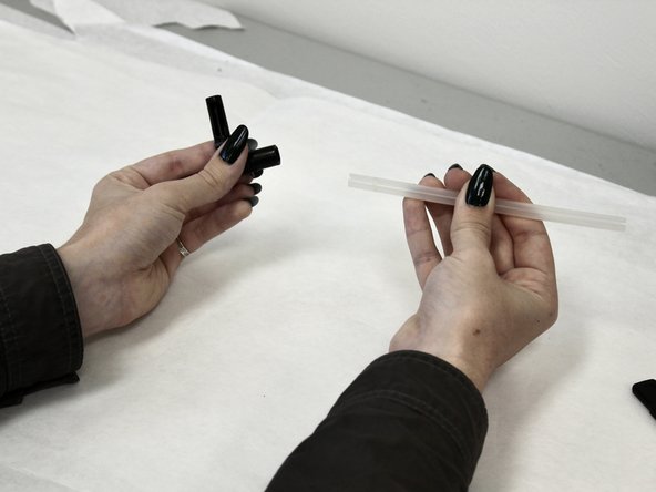 Black and Decker DCM100R Reservoir Tube Replacement: crwdns2935265:05crwdnd2935265:02crwdnd2935265:02crwdne2935265:0