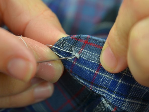 Sew a Button: crwdns2935265:012crwdnd2935265:02crwdnd2935265:03crwdne2935265:0