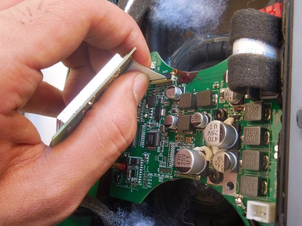 Monster SoundStage S1 Mini Circuit Board Replacement: step 3, image 1 of 2