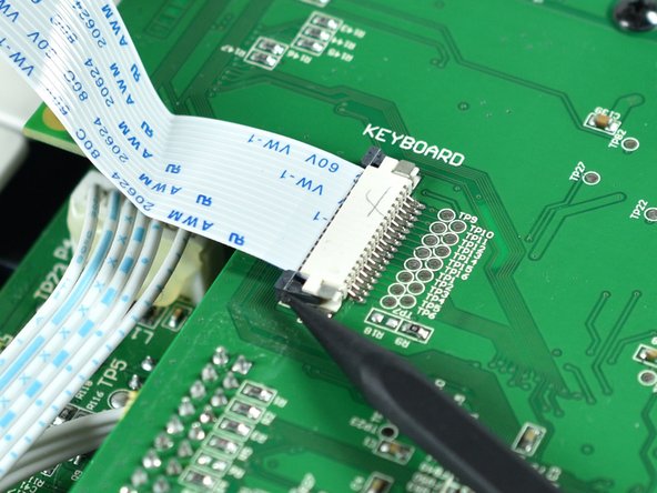 Arturia Microbrute Opening Procedure: paso 5, imagen 3 de 3