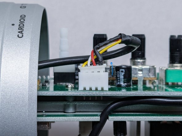 Samson G-Track Pro Teardown, Pulling Connectors: crwdns2935265:012crwdnd2935265:02crwdnd2935265:03crwdne2935265:0