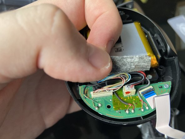 Sony h.ear on 3 Touchpad Replacement, Locate the battery and touchpad connectors: crwdns2935265:05crwdnd2935265:02crwdnd2935265:03crwdne2935265:0