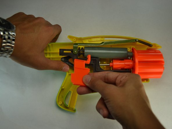 Air Blasters Tek Six Trigger Replacement, Remove the trigger: crwdns2935265:04crwdnd2935265:03crwdnd2935265:03crwdne2935265:0