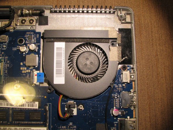 Acer Aspire R7 Display Assembly Replacement: crwdns2935265:018crwdnd2935265:02crwdnd2935265:03crwdne2935265:0