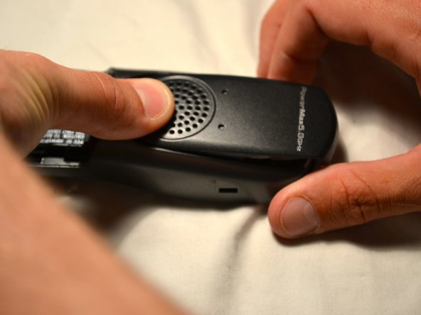 Uniden TCX905 Back Speaker Replacement: crwdns2935265:07crwdnd2935265:02crwdnd2935265:03crwdne2935265:0