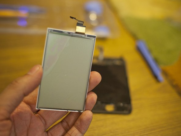 Repairing iPhone 4 LCD Backlight Dim spot issue: 手順 0、 3の画像 1