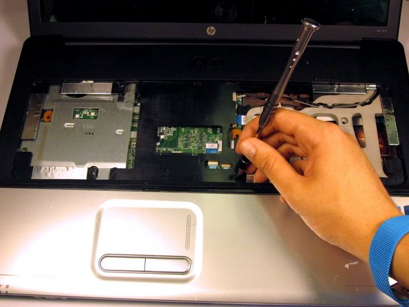 HP G71t-300 Cooling Fan Replacement, Cooling Fan: crwdns2935265:06crwdnd2935265:02crwdnd2935265:03crwdne2935265:0