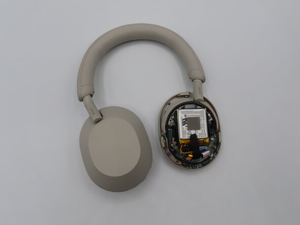 Sony WH-1000XM5 Touch Sensor Replacement: crwdns2935265:03crwdnd2935265:02crwdnd2935265:03crwdne2935265:0