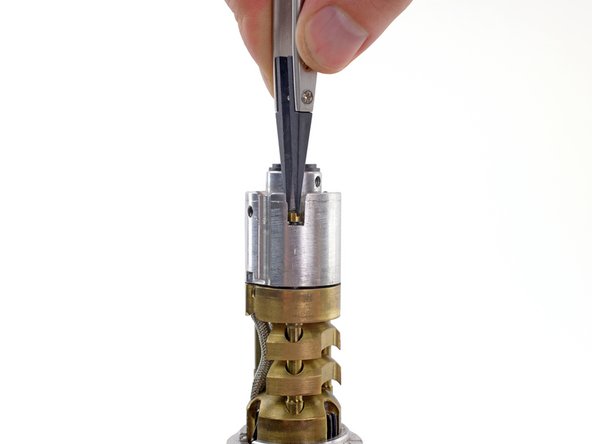 Lightsaber Teardown: crwdns2935265:08crwdnd2935265:02crwdnd2935265:03crwdne2935265:0