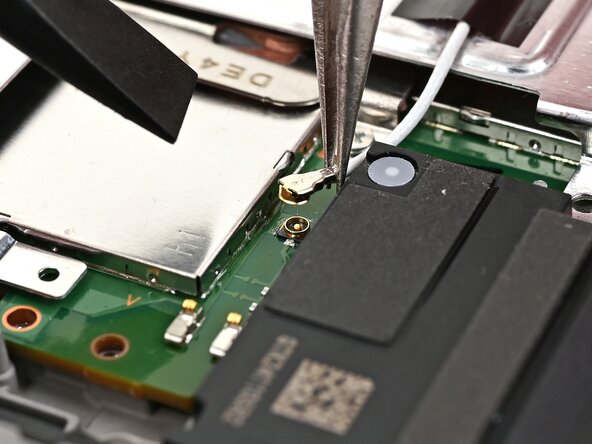 Nintendo Switch 2 Microphone Replacement, Connect the antenna cables: crwdns2935265:048crwdnd2935265:01crwdnd2935265:03crwdne2935265:0