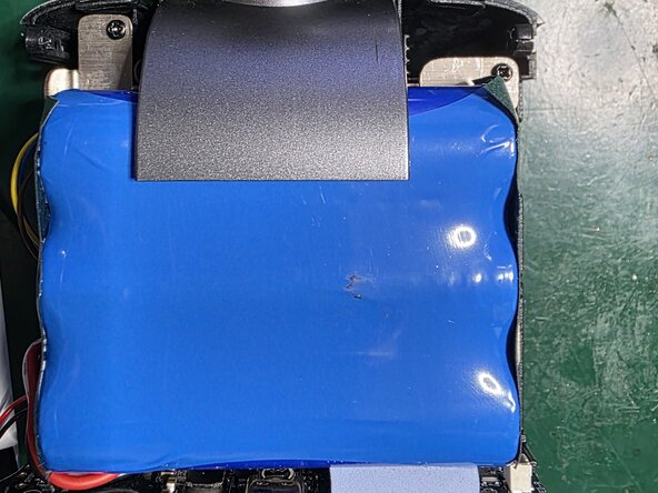 Xbotgo Chameleon Teardown/Battery Replacement, Battery removal: step 9, image 1 of 2