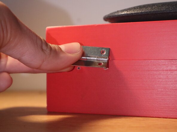 Wooden Toolbox Hinge Replacement: crwdns2935265:02crwdnd2935265:03crwdnd2935265:03crwdne2935265:0