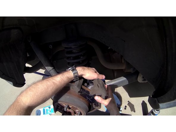 1999-2004 Jeep Grand Cherokee WJ Brake Pad Replacement: step 24, image 2 of 3