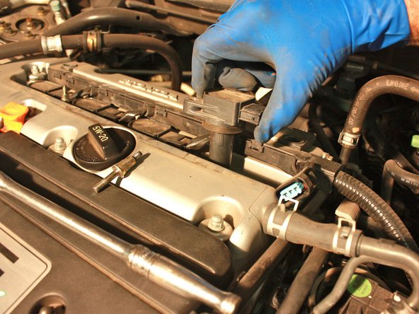 2003-2007 Honda Accord Spark Plugs Replacement: crwdns2935265:07crwdnd2935265:02crwdnd2935265:03crwdne2935265:0