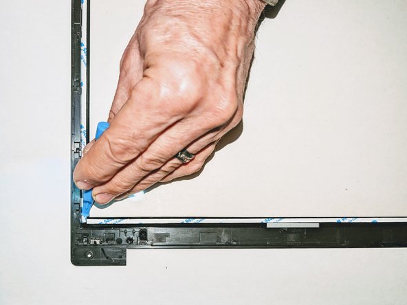 ASUS VivoBook S400C LCD Adhesive Replacement: crwdns2935265:05crwdnd2935265:02crwdnd2935265:03crwdne2935265:0