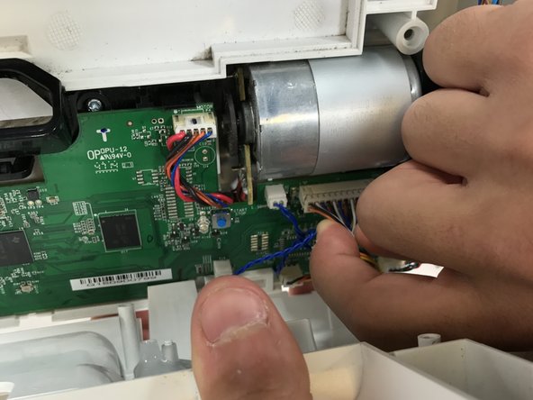 Neato Botvac D75 LCD Screen Replacement: crwdns2935265:012crwdnd2935265:02crwdnd2935265:03crwdne2935265:0