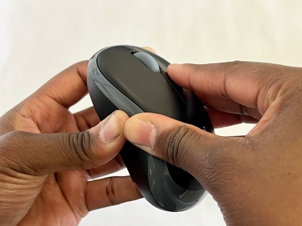 Logitech M185 Wireless Mouse Scroll Wheel Replacement: crwdns2935265:08crwdnd2935265:02crwdnd2935265:03crwdne2935265:0