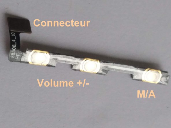 Xiaomi Redmi Go Screen and Battery Replacement, Remove the Power and Volume Buttons: crwdns2935265:012crwdnd2935265:02crwdnd2935265:03crwdne2935265:0