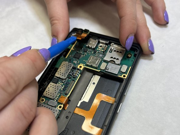 Nokia Lumia 900 Speaker Replacement, Front Camera: crwdns2935265:06crwdnd2935265:02crwdnd2935265:02crwdne2935265:0