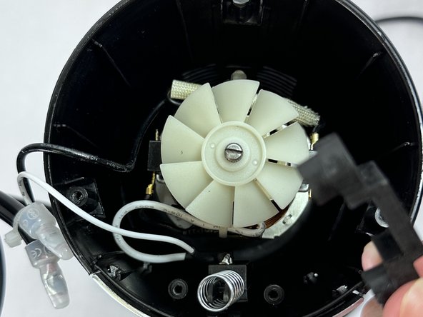 Toast Master Blender Button Replacement: step 7, image 2 of 3