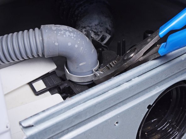 LG Front Load Washing Machine Drain Hose Replacement, Disconnect the drain hose: crwdns2935265:030crwdnd2935265:02crwdnd2935265:03crwdne2935265:0