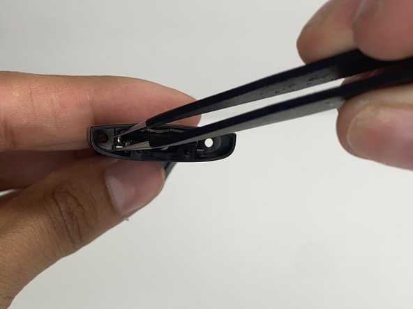 Beats Studio3 Wireless Hinge Replacement: crwdns2935265:018crwdnd2935265:02crwdnd2935265:02crwdne2935265:0