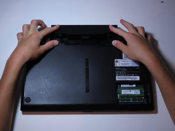 How to Replace the Wi-Fi Card for a Samsung NP300V5A-A08US Laptop: crwdns2935265:05crwdnd2935265:03crwdnd2935265:03crwdne2935265:0