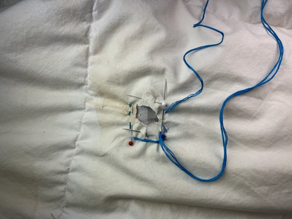 How to Repair a Hole in a Duvet Insert: 步骤 6 中的图像 2，3