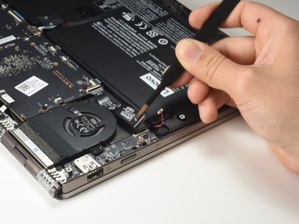 Lenovo Yoga 920-13IKB USB 3.0 Port Replacement: crwdns2935265:05crwdnd2935265:02crwdnd2935265:03crwdne2935265:0