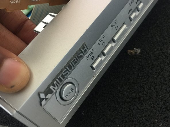 Mitsubishi Electric DD-6040 Power Button Replacement: crwdns2935265:07crwdnd2935265:02crwdnd2935265:02crwdne2935265:0