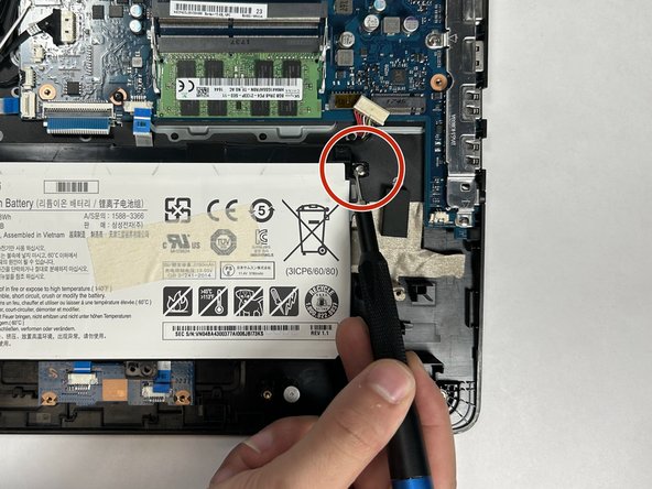 Samsung Notebook 5 NP530E5M Internal Speaker Replacement: crwdns2935265:05crwdnd2935265:03crwdnd2935265:03crwdne2935265:0