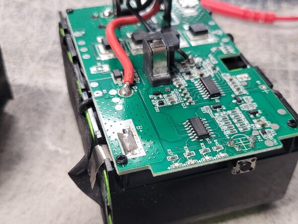 Ryobi One plus 18V Li-ion Battery (130501002) Technique: crwdns2935265:02crwdnd2935265:03crwdnd2935265:03crwdne2935265:0