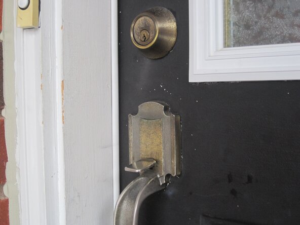 Weiser Amador Türgriffset an der Haustür austauschen, Haustürgriff: Schritt 1, Bild 1 von 2