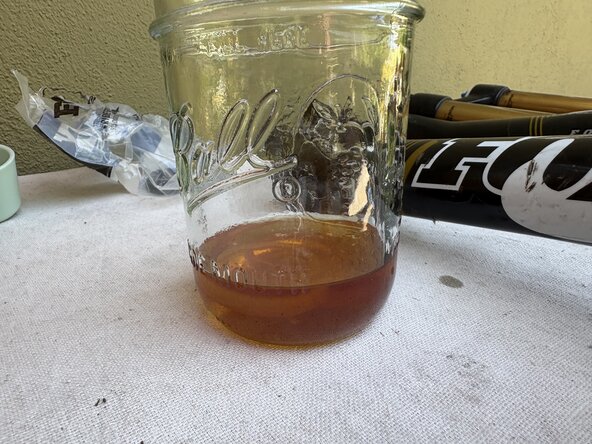 Fox32 Mountain Bike Front Air Suspension Fork Seal and Oil Replacement: étape 35, image 3 de 3