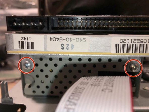 Macintosh Classic II Hard Drive Removal: crwdns2935265:07crwdnd2935265:02crwdnd2935265:03crwdne2935265:0