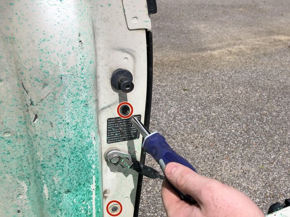 2010 GMC Sierra Tail Light Replacement: crwdns2935265:03crwdnd2935265:02crwdnd2935265:02crwdne2935265:0