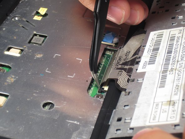 ASUS Eee PC 900HD Key Board Replacement: crwdns2935265:03crwdnd2935265:02crwdnd2935265:02crwdne2935265:0