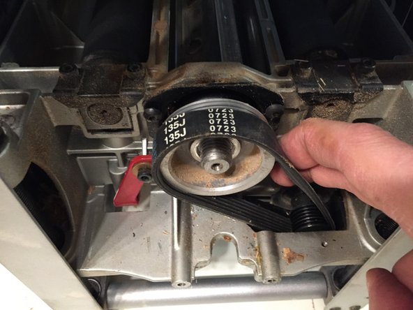 Ridgid R4300 Planer Cutting head with Byrd SHELIX Helical Cutter Head Replacement, Remove driving pulley: crwdns2935265:06crwdnd2935265:02crwdnd2935265:03crwdne2935265:0