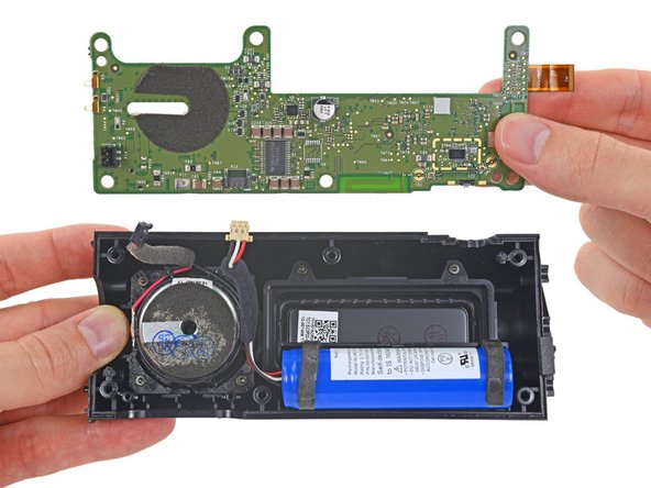 Amazon Tap Teardown: crwdns2935265:07crwdnd2935265:03crwdnd2935265:03crwdne2935265:0