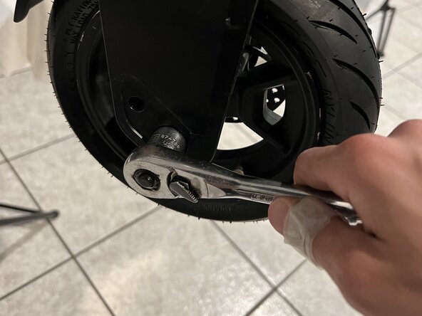 NIU KQi3 Pro Electric Scooter Front Tire Replacement: crwdns2935265:014crwdnd2935265:02crwdnd2935265:02crwdne2935265:0