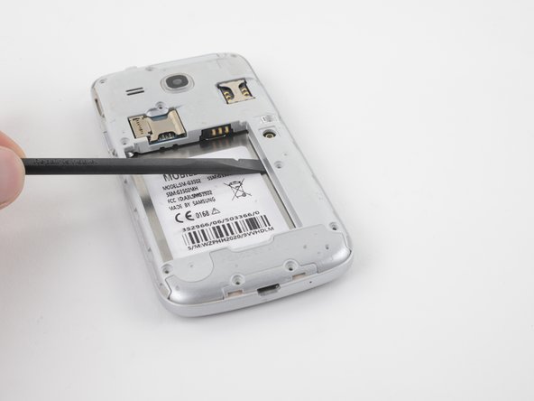 Samsung Galaxy Core Plus Motherboard Replacement, Loosen the midframe from the screen: crwdns2935265:07crwdnd2935265:01crwdnd2935265:02crwdne2935265:0