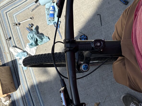 Fox32 Mountain Bike Front Air Suspension Fork Seal and Oil Replacement: étape 58, image 3 de 3