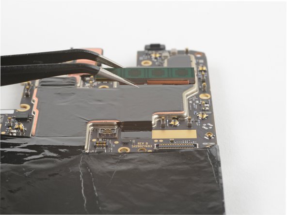 Motorola Moto G Stylus 5G (2022) Motherboard Replacement, Remove the 5G mmWave Antenna: crwdns2935265:028crwdnd2935265:03crwdnd2935265:03crwdne2935265:0