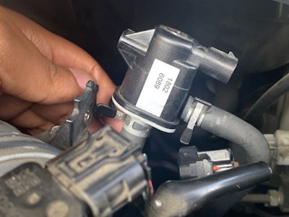 2015 Toyota Camry Purge Valve Replacement: crwdns2935265:03crwdnd2935265:02crwdnd2935265:02crwdne2935265:0