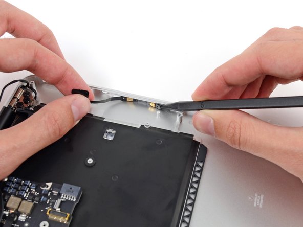 MacBook Air 13" Mid 2013 Teardown: crwdns2935265:010crwdnd2935265:02crwdnd2935265:03crwdne2935265:0