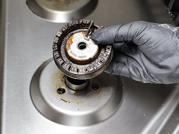 How to Fix a Gas Stove With Uneven Firing, How to Fix a Gas Stove With Uneven Firing: crwdns2935265:01crwdnd2935265:02crwdnd2935265:03crwdne2935265:0