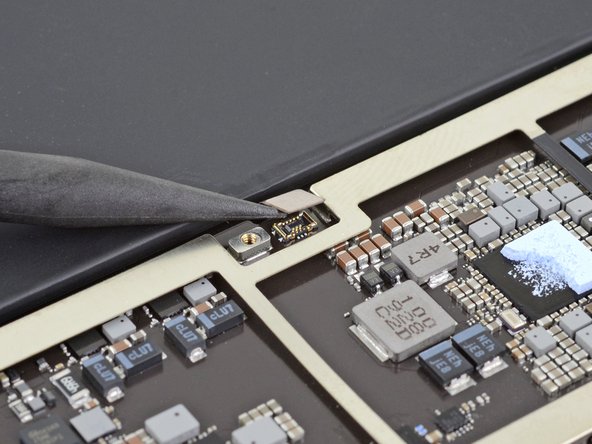 iPad Air 3 Logic Board Replacement, Disconnect the Smart Connector cable: crwdns2935265:034crwdnd2935265:03crwdnd2935265:03crwdne2935265:0