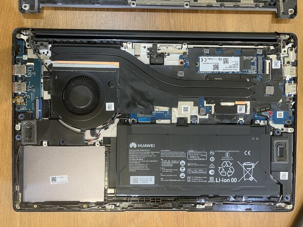 華件MateBook D 15 (2020) LCD顯示器更換, 取下背蓋: 步骤 1 中的图像 3，3